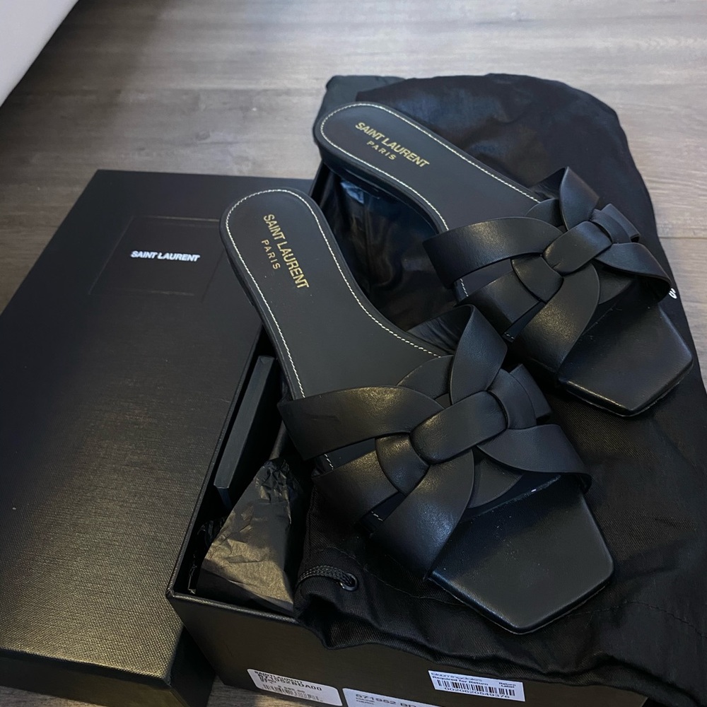 Saint Lauren, YSL SLIDES